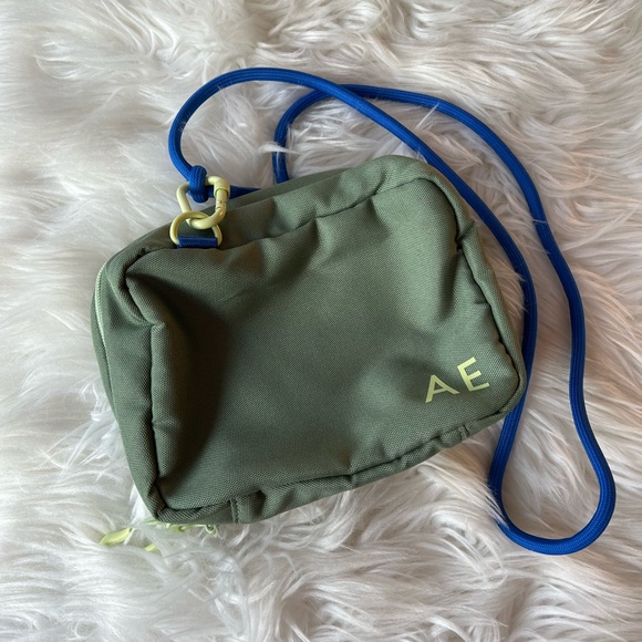 American Eagle Outfitters Handbags - American Eagle Outfitters Crossbody NWT
